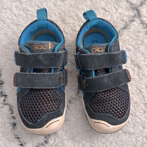 PLAE Ty - navy and copper, size 8 toddler
